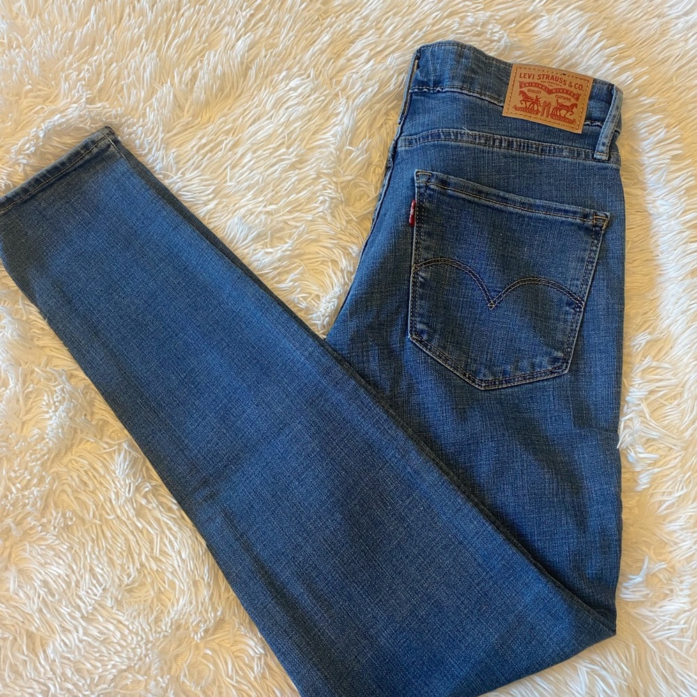 Levi’s 721 High Rise Straight